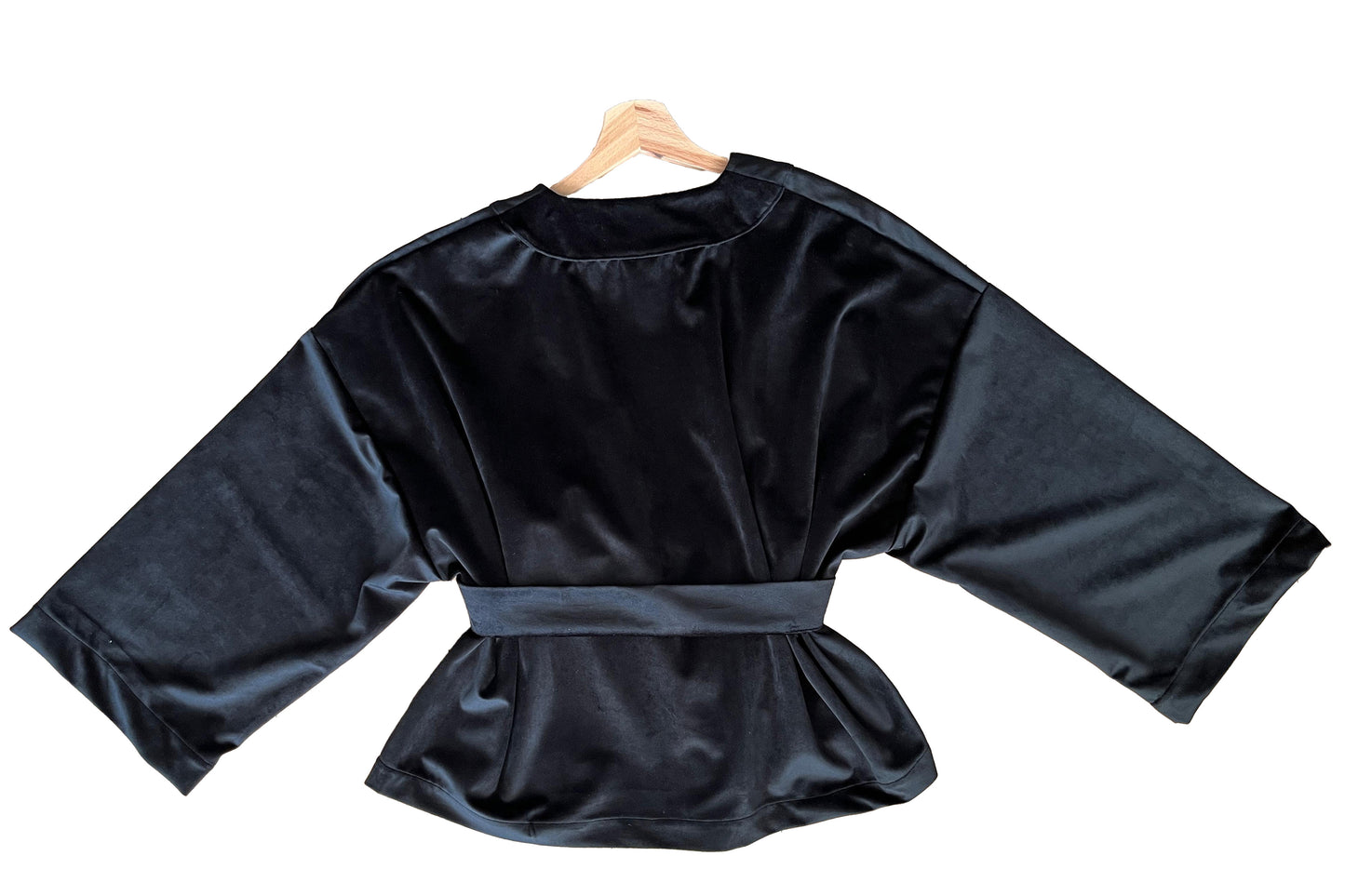 Kimono corto in velluto liscio nero