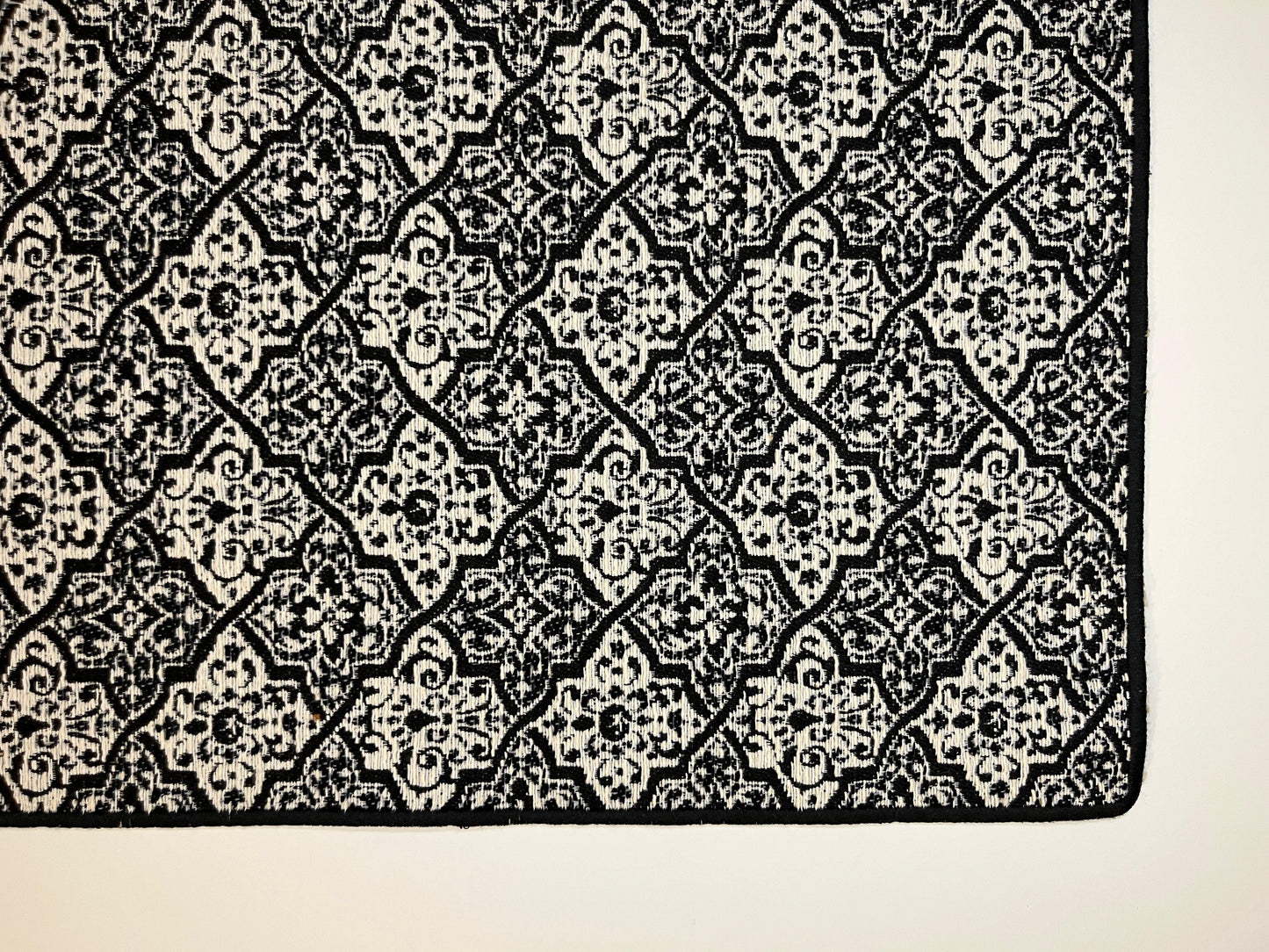 Tovaglietta Jacquard Avorio e Nero