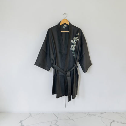 Kimono in lino ricamo fiore di ciliegio