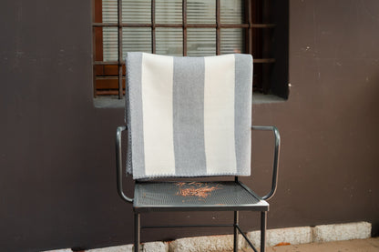 Coperta a rigoni con bordatura