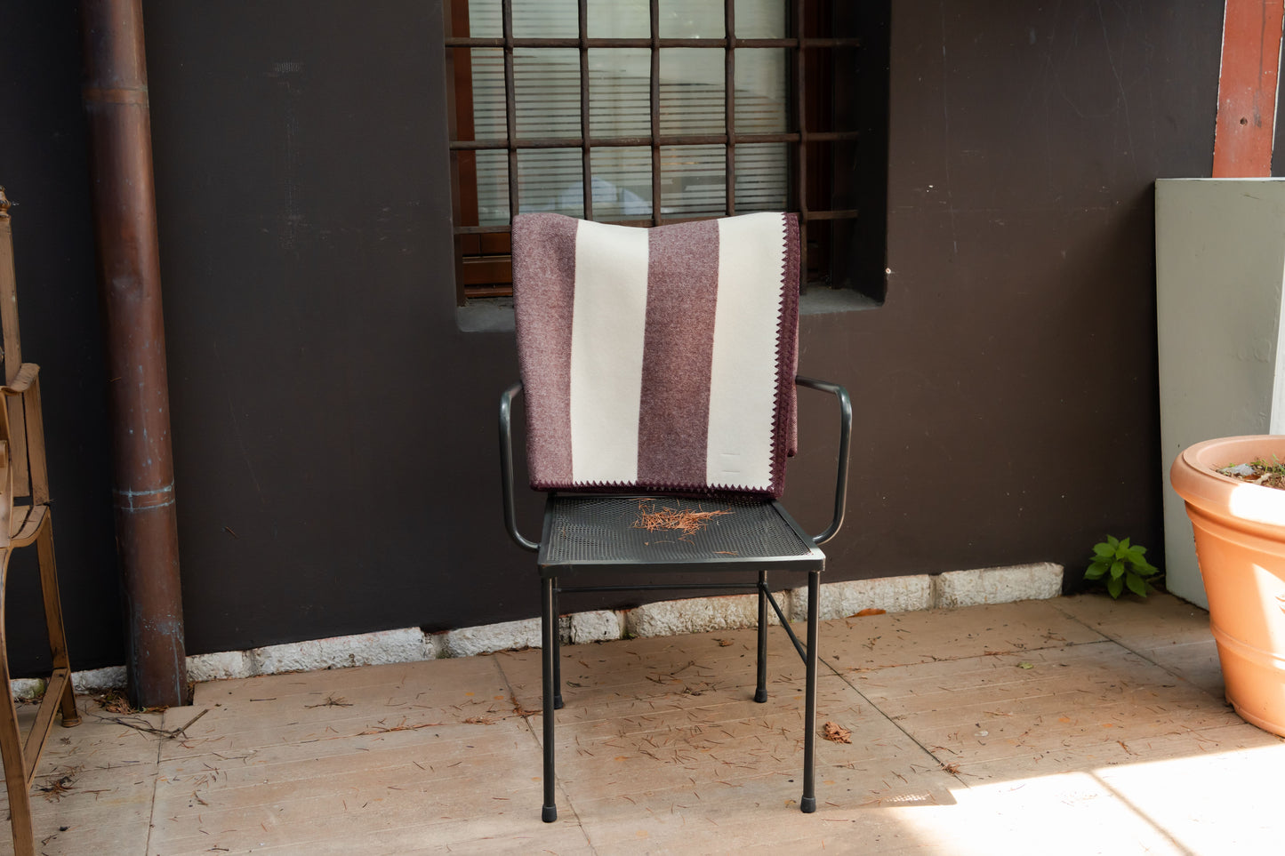 Coperta a rigoni con bordatura