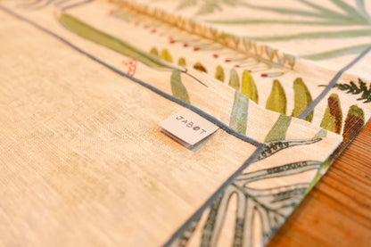 Runner in lino stampa foglie con cucitura