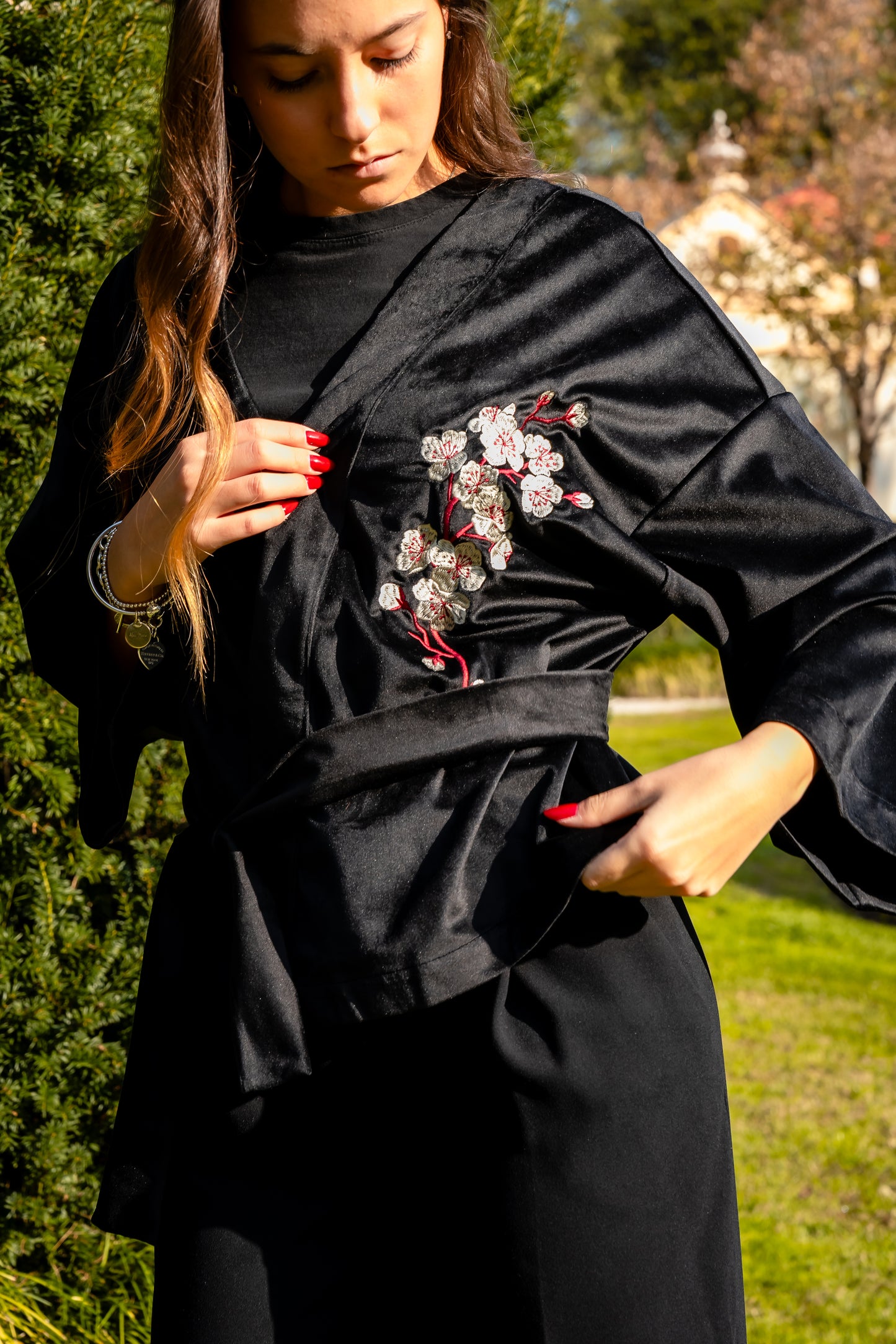 Kimono corto in velluto con ricamo
