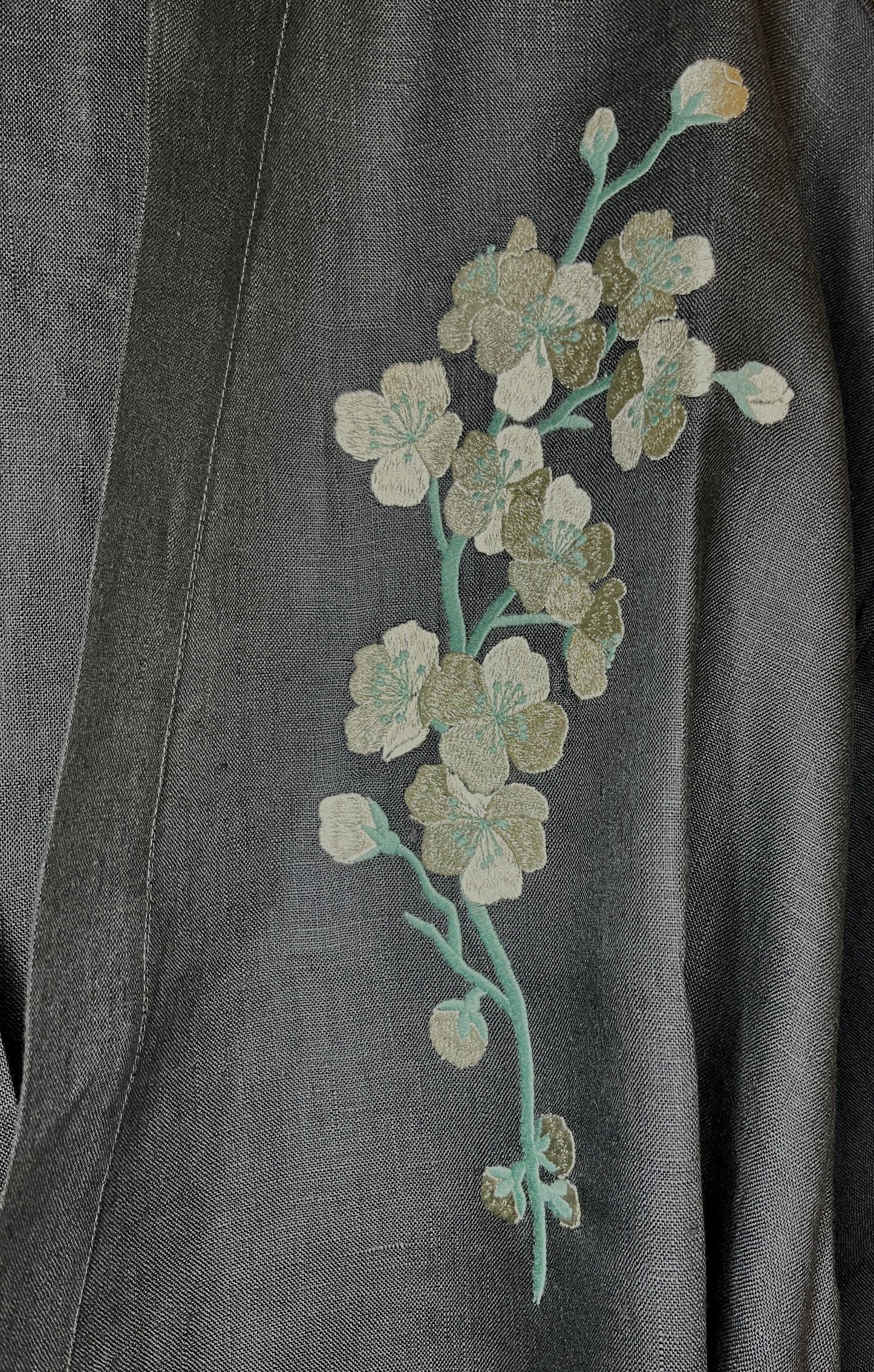 Kimono in lino ricamo fiore di ciliegio