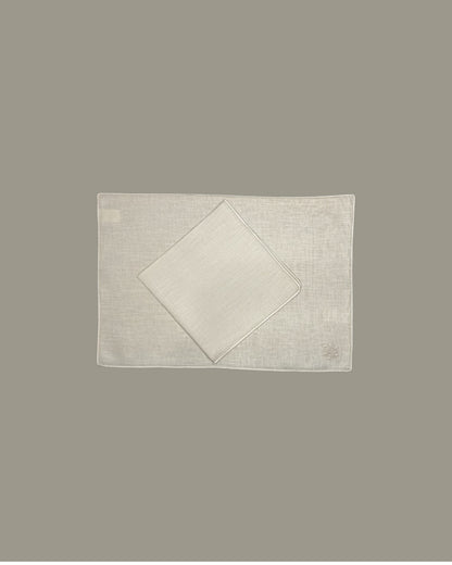 Tovaglietta in lino con tartaruga ricamata canapa