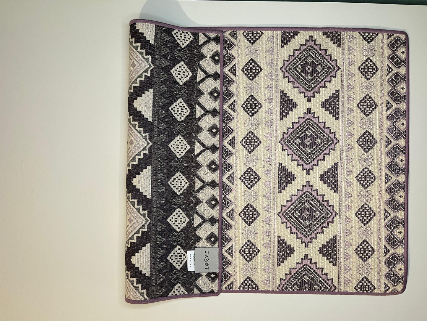 Tovaglietta Jacquard Malva e Avorio
