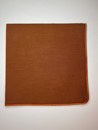 Tovagliolo in Lino con bordo ricamato