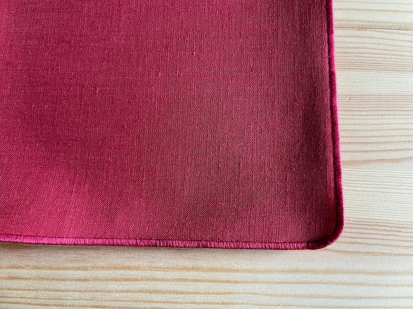 Tovagliolo in Lino con bordo ricamato