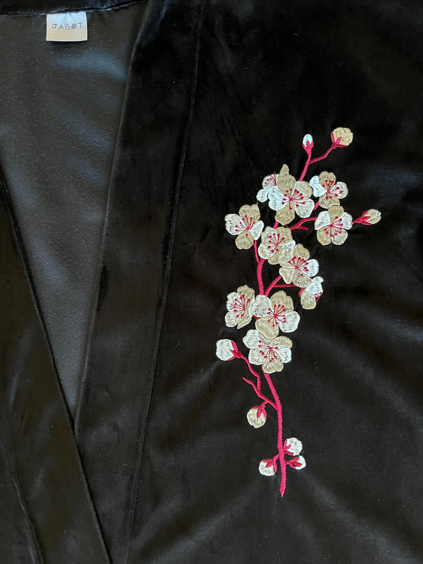 Kimono corto in velluto con ricamo