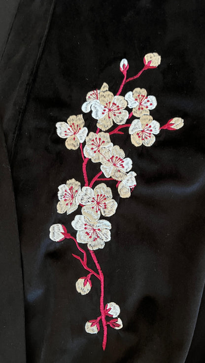 Kimono lunghezza media in velluto con ricamo